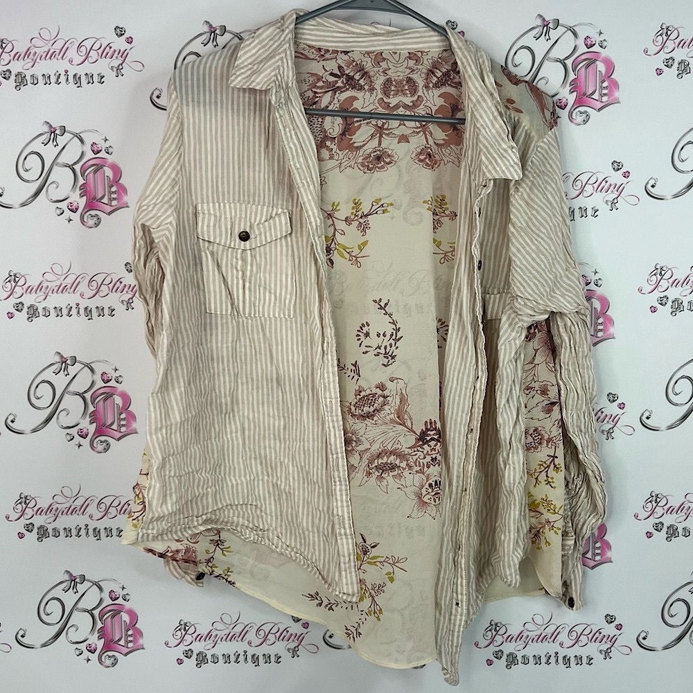 Button up floral back flowers Striped Button-Up Shirt with Floral Lining